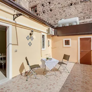 Apartament With Terrace- Casa Mariella 