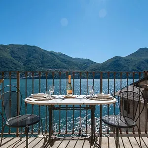 Rustic At The Pier Of - The House Of Travelers Brienno