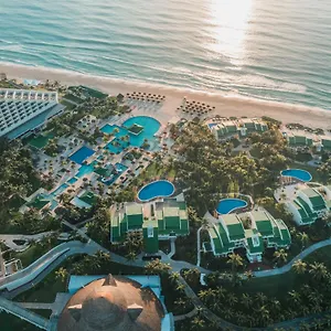 https://iberostar-cancun.quintano-roohotels.com